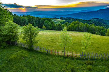 Beskid Sądecki, wiosna, widok z drona © Maciej G. Szling
