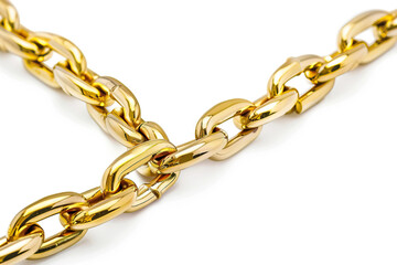Obraz premium Close-up view of interlinked golden chain links on a white background, showcasing luxurious and elegant metallic craftsmanship, perfect for concepts of strength, connection, and opulence.