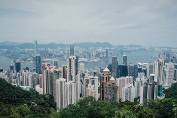 Naklejka premium The cityscape of Hong Kong offers an impressive atmosphere