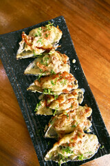 Baked Mussels with Cheese