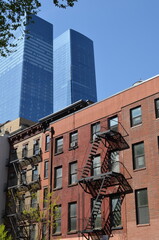 Manhattan, budynki ze schodami przeciwpożarowymi, Nowy Jork © Ewa