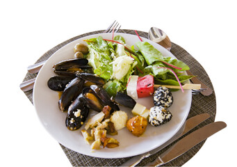 mussels, parmesan salad, cheese balls