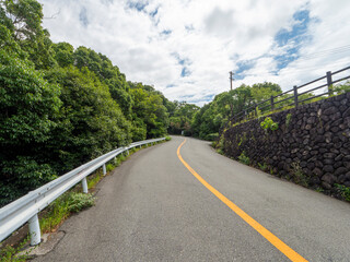 初夏の五月山ドライブウェイの風景