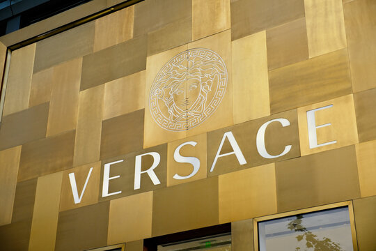 堅実な究極の Logo」の写真素材 Versace | Stock Adobe | 760件の無料イラスト画像 その他