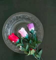 Table manner with vintage plate