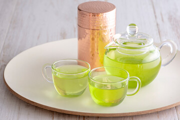 冷たい緑茶　グリーンティー