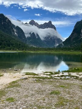 Blick &uuml;ber den Toblacher See in das  H&ouml;hlensteintal in S&uuml;dtirol