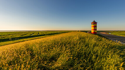 
Der Pilsumer Leuchtturm in Ostfriesland; Deutschland
