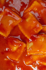 Ravioli in Tomatensoße, Nahaufnahme