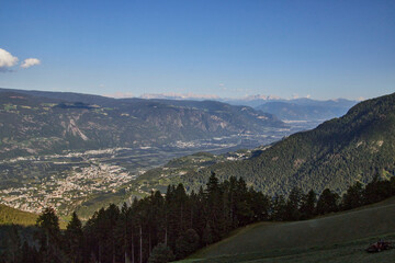 Fototapeta premium panoramablick ins etschtal in südtirol