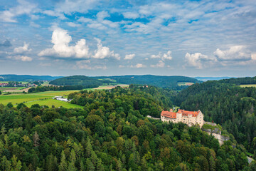 Fototapeta premium Bird's eye view of Rabenstein Castle in the Ailsbach Valley in Franconian Switzerland