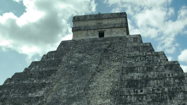 mayan ruins at chichen itza, yucatan, mexico