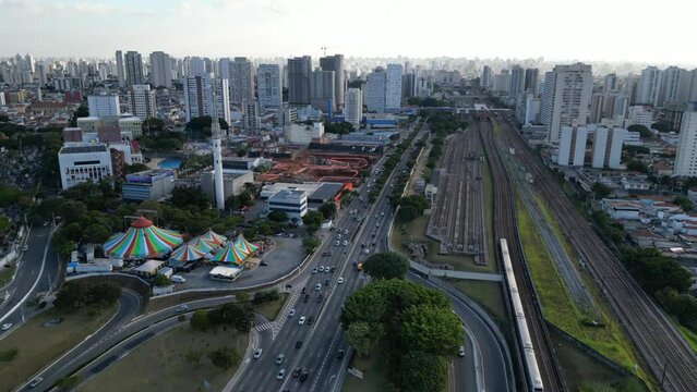 Paisagem Urbana Mooca Tatuap&eacute; Belenzinho Cidade M&atilde;e C&eacute;u Bairros S&atilde;o Paulo Avenida Rua Transito Arquitetura Ruas Hist&oacute;ria Cultura Tradicional Com&eacute;rcio Movimentado Vida Passeio Via Paulista Metr&ocirc; Trem