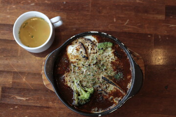 焼きカレーの写真で食欲をそそる