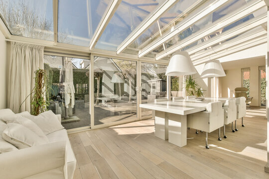Modern conservatory in Jan Weilandlaan, Netherlands