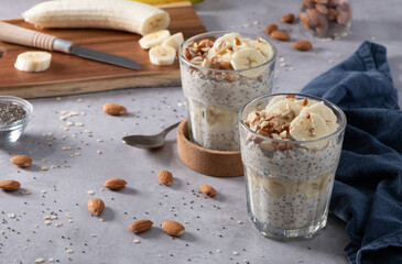 Overnight oats in glasses