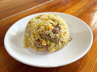 Fried rice with beef and egg