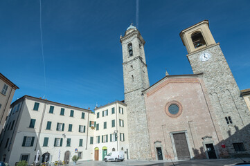 Bobbio è un comune italiano della provincia di Piacenza, in val Trebbia, in Emilia-Romagna.