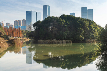 Obraz premium Lakeside modern office building in China