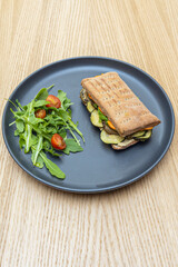 You can use baguette, ciabatta, focaccia, or any other sturdy bread that will hold the filling without getting soggy