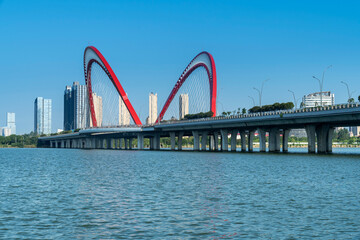 Obraz premium The Bridge in Nanchang, China, spans the Ganjiang River and the urban scenery of Nanchang
