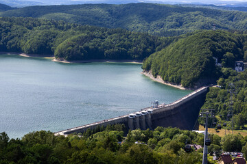 Solina i Jezioro Solińskie to jedne z najciekawszych miejsc w Polsce na mapie województwa podkarpackiego © Jarekfoto