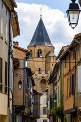 Rue du Maquis et clocher de l’église Saint-Martin à Sorèze