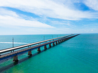 Obraz premium Aerial view over historic 7 seven Mile Bridge in the Florida Keys