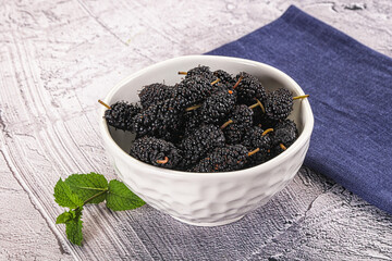Juicy sweet mulberry in the bowl