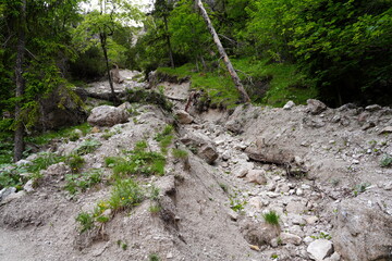 Erdrutsch, Murgang, Mure, Lawine, Steinlawine,  Schlamm, Gestein, Geröll, Gesteinsmaterial, Stein,...