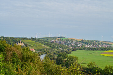 Naklejka premium Schloss Mainberg, Panoramablick mit Aussicht von der Petersstirn, Schonungen, Schweinfurt, Franken, Bayern, Deutschland