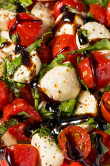 Healthy Tomato Basil Caprese Salad