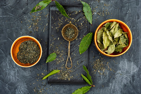 Bay leaf tea, herbal medicine.