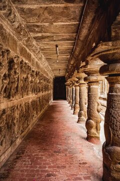 Thiru Parameswara Vinnagaram or Vaikunta Perumal Temple is a temple dedicated to Vishnu, located in Kanchipuram in the South Indian state of Tamil Nadu - One of the best archeological sites in India	