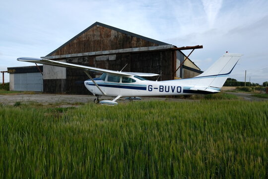 Cessna 182 Skylane at St Merryn Airfield Cornwall