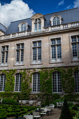Bâtiments patrimonial dans le centre de Paris en France