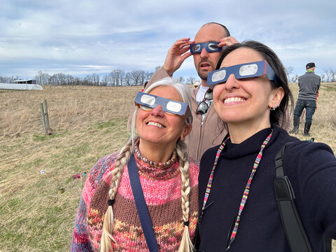 UGC Eclipse family selfie