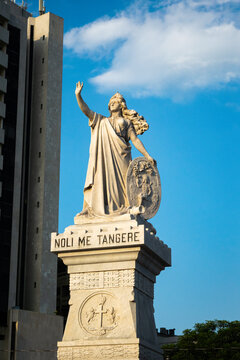 Monumento Noli Me Tangere en Camell&oacute;n de los M&aacute;rtires en Cartagena de Indias