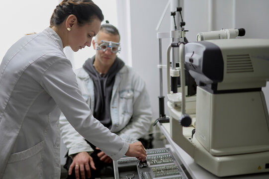 Consultation with the ophthalmologist 