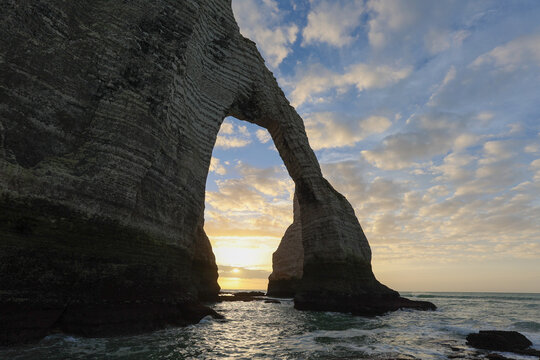 Normandy d'Aval gate and the monumental La Manneport