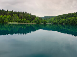 Obraz premium Captivating views of the Plitvice Lakes, Croatia: Crystal-clear