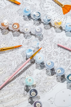 Scheme-pattern painting.