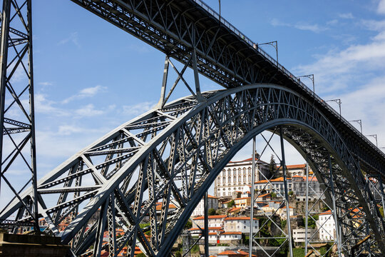 Bridge in Porto named Dom Lu&iacute;s I