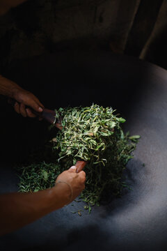 Traditional tea roasting