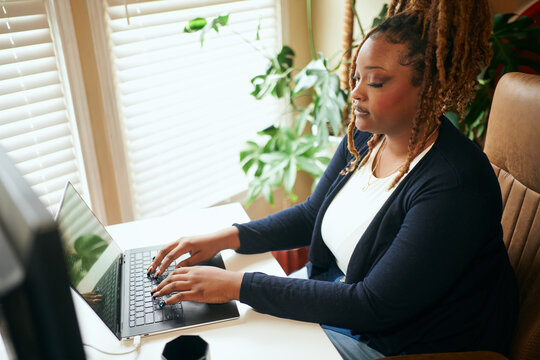 Data analyst working from home