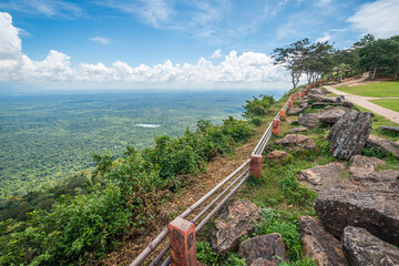 The cliff viewpoint at Pha Mor E Daeng, Khao Phra Wihan National Park, Si Sa Ket, Thailand © Around Ball
