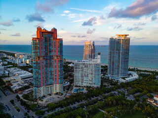 Fototapeta premium Aerial view. Aerial view of cityscape with skyscraper in Miami Beach. Skyline marina aerial cityscape. Cityscape of Miami south beach. Florida with modern skyscrapers in downtown Miami