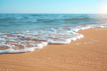 Obraz premium The ocean is calm and the waves are small