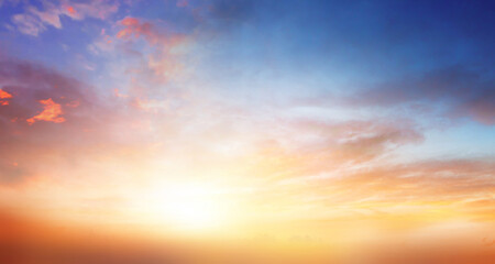 Natural scenery bright orange sky and beautiful sunlight
