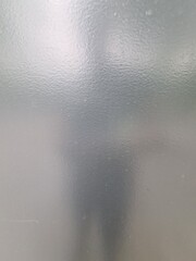 metallische Tür mit Lichtreflektionen, Beschaffenheit von Metall, Hintergrundbild